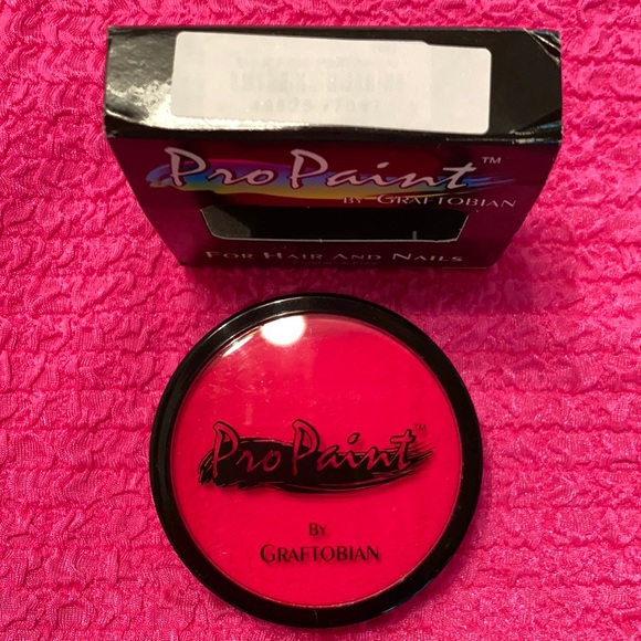 NEON PINK HAIR CHALK 💖 - Picture 1 of 4